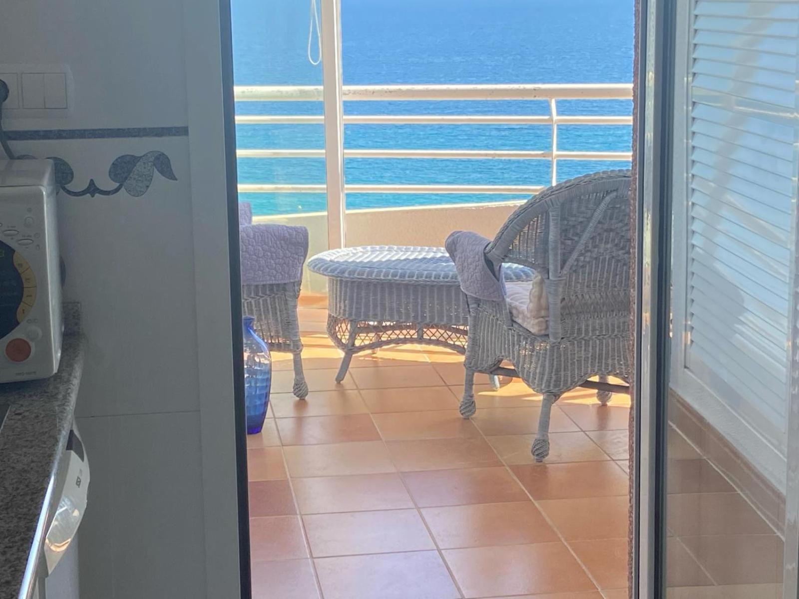 Seaview Apartment Playa De Oro 13Rd Floor Con Parking กัลเป ภายนอก รูปภาพ