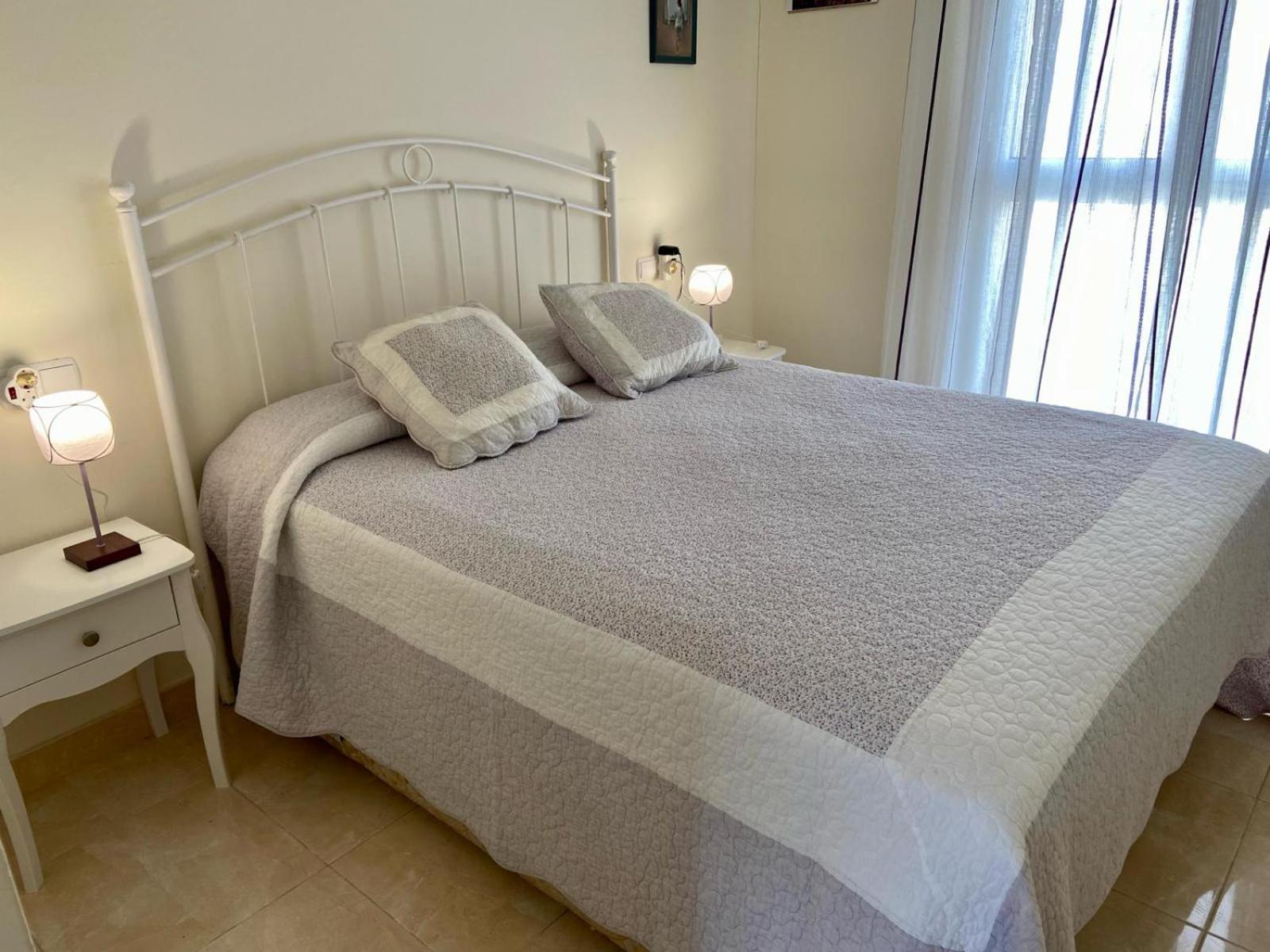 Seaview Apartment Playa De Oro 13Rd Floor Con Parking กัลเป ภายนอก รูปภาพ