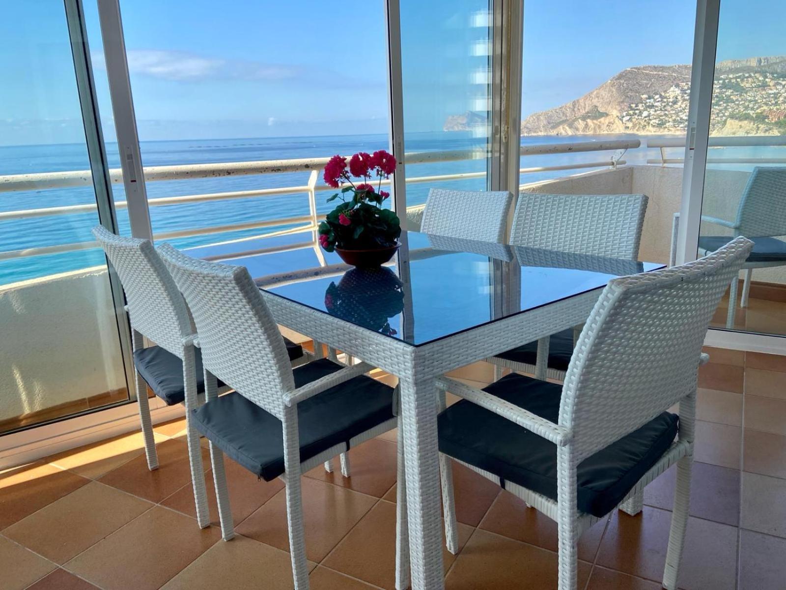 Seaview Apartment Playa De Oro 13Rd Floor Con Parking กัลเป ภายนอก รูปภาพ