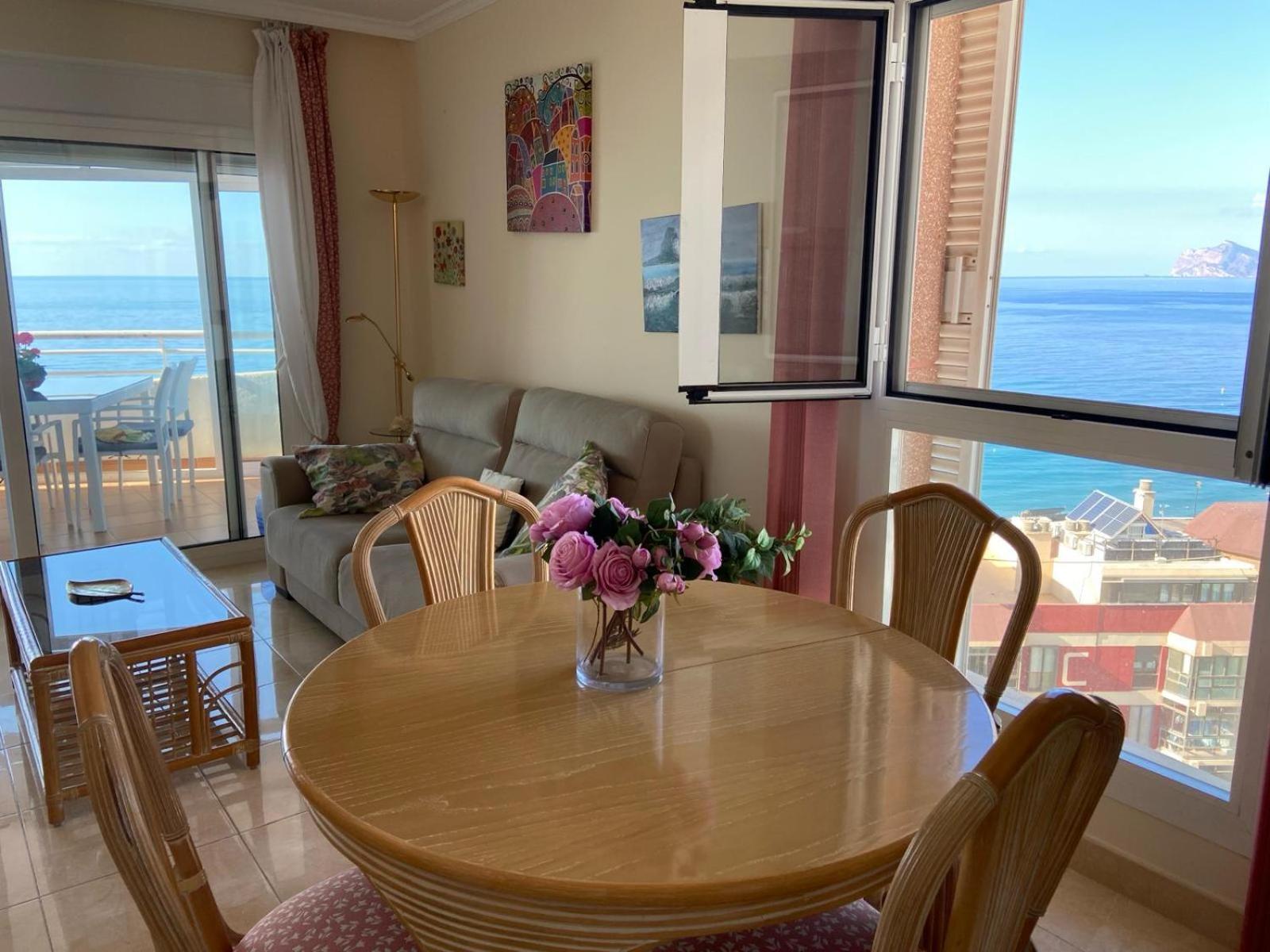Seaview Apartment Playa De Oro 13Rd Floor Con Parking กัลเป ภายนอก รูปภาพ